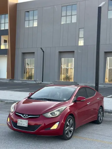 Hyundai Elantra 2015 — YallaMotor