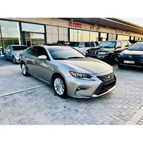 Lexus ES 2017 — YallaMotor