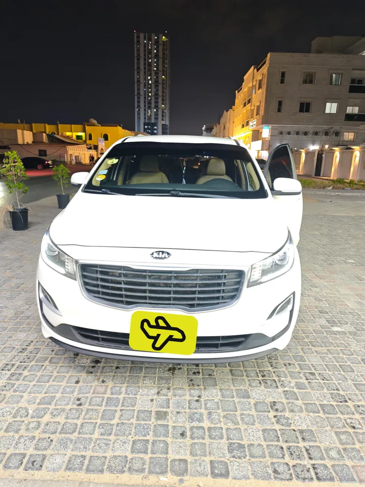 Kia Carnival 2019 — YallaMotor