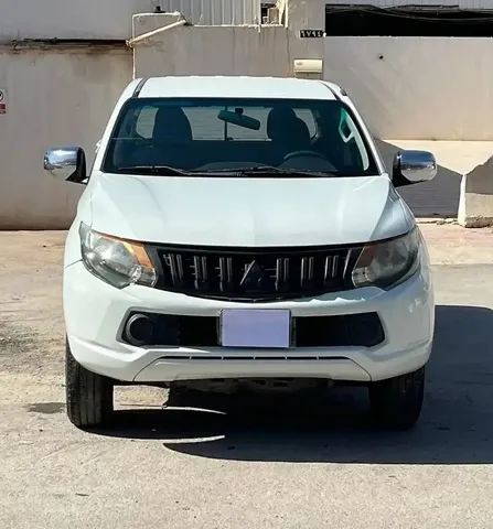 Mitsubishi Pickup 2017 — YallaMotor