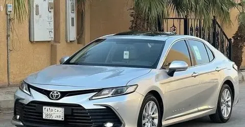 Toyota Camry 2023 — YallaMotor