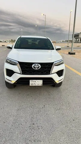 Toyota Fortuner 2024 — YallaMotor