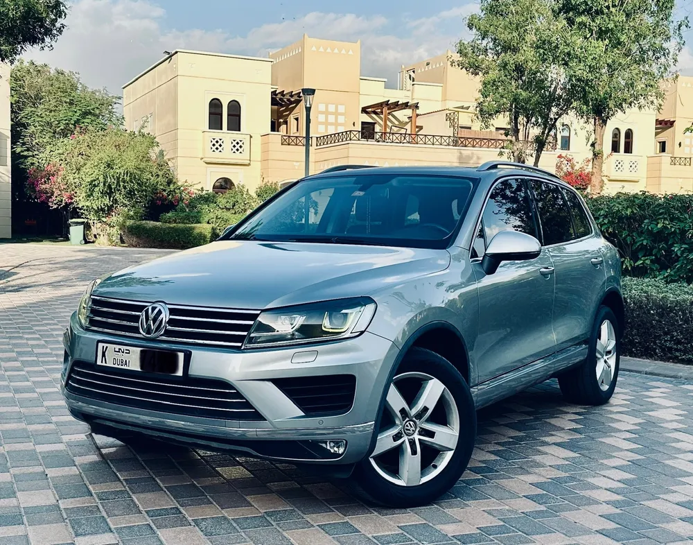 Volkswagen Touareg 2016 — YallaMotor
