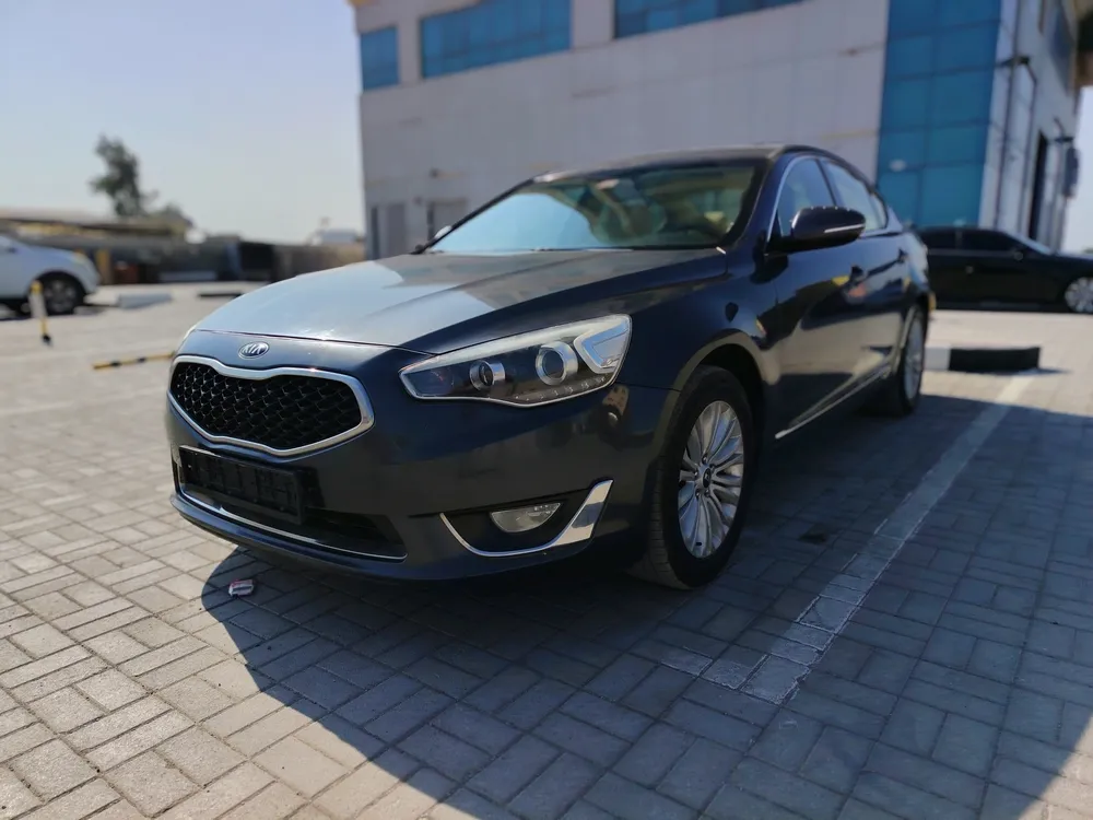 Kia Cadenza 2016 — YallaMotor