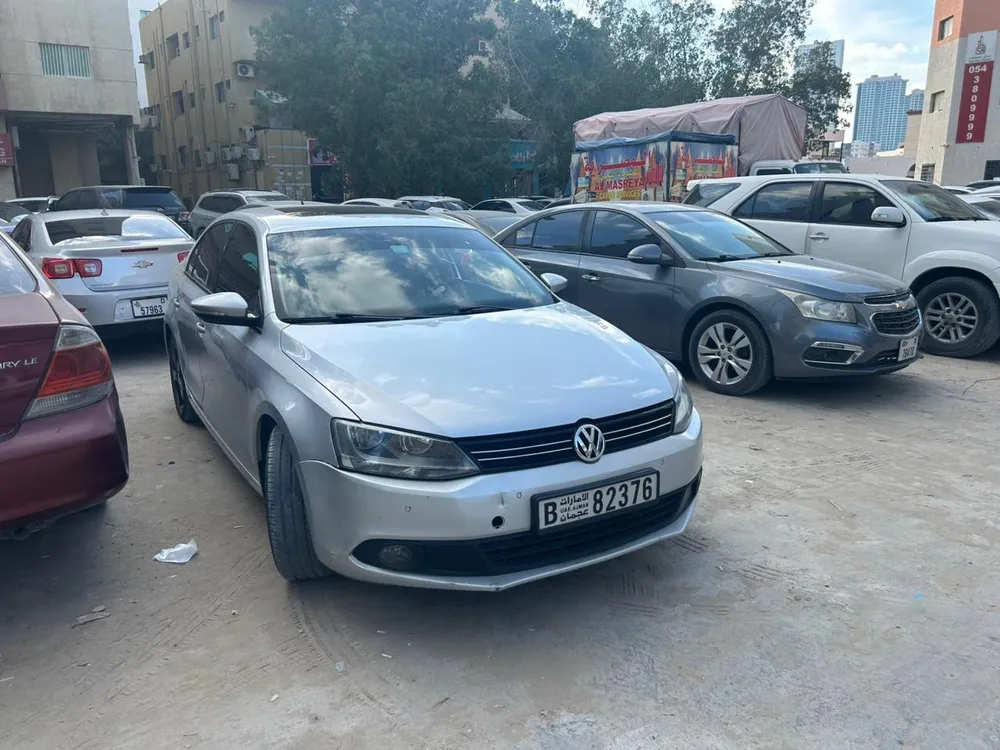 Volkswagen Jetta 2014 — YallaMotor