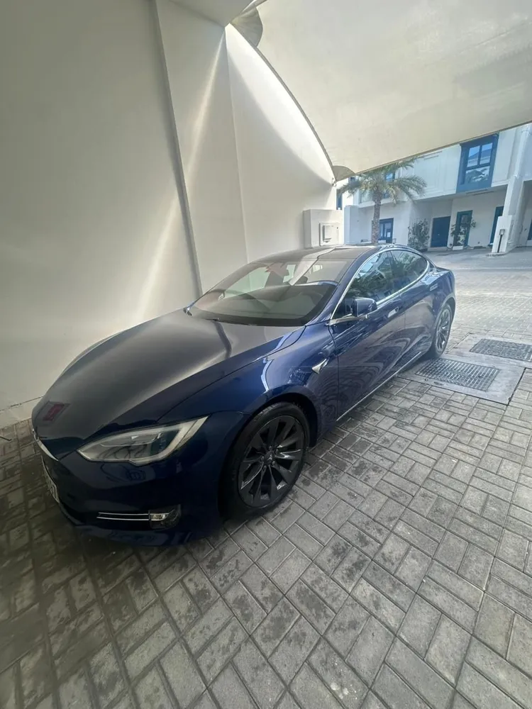 Tesla Model S 2018 — YallaMotor