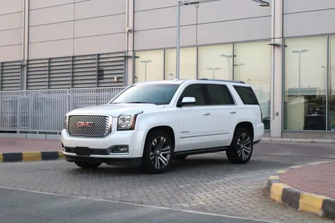 GMC Yukon 2017 — YallaMotor