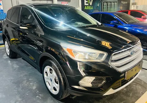 Ford Escape 2017 — YallaMotor