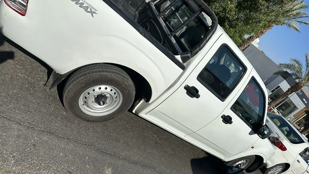 Isuzu D Max 2011 — YallaMotor