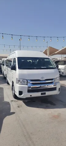 Toyota Hiace 2018 — YallaMotor