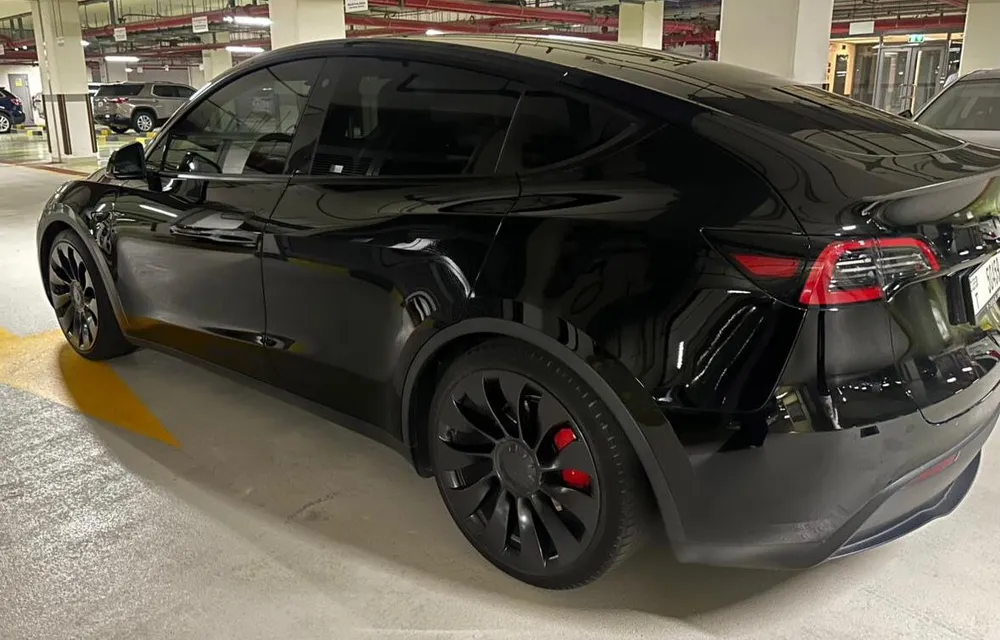 Tesla Model Y 2023 — YallaMotor