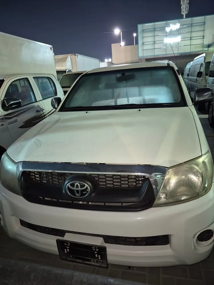 Toyota Hilux 2011 — YallaMotor