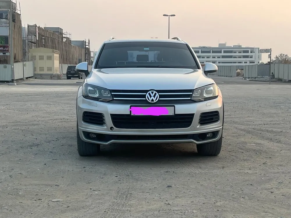 Volkswagen Touareg 2013 — YallaMotor