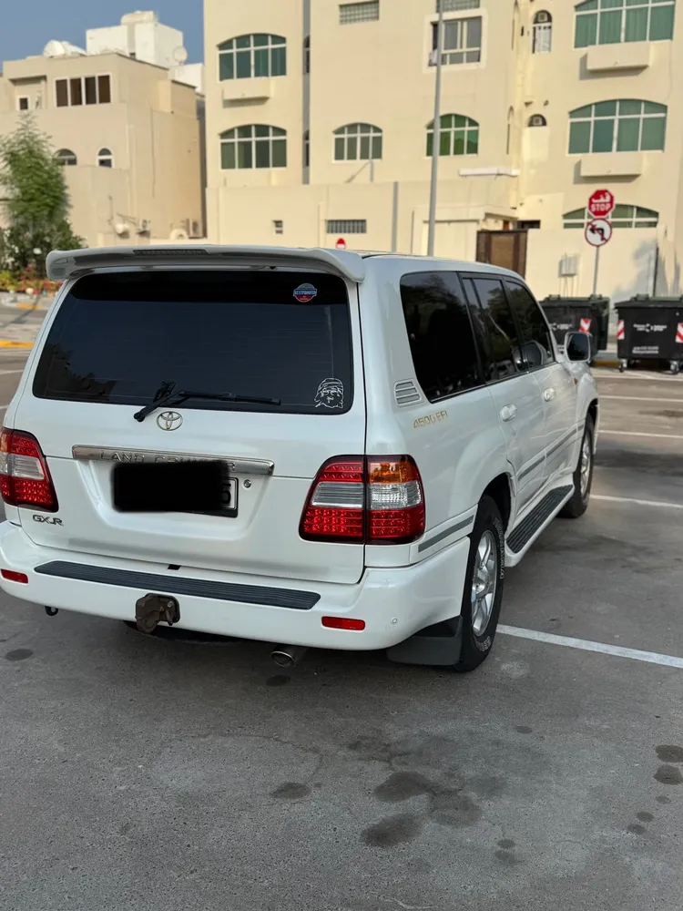 Toyota Land Cruiser 2006 — YallaMotor