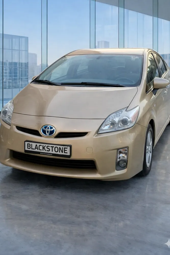Toyota Prius 2010 — YallaMotor