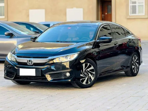 Honda Civic 2016 — YallaMotor