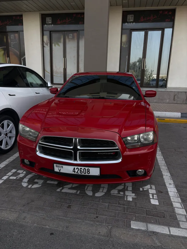 Dodge Charger 2013 — YallaMotor