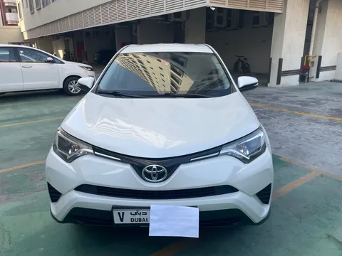 Toyota RAV4 2018 — YallaMotor