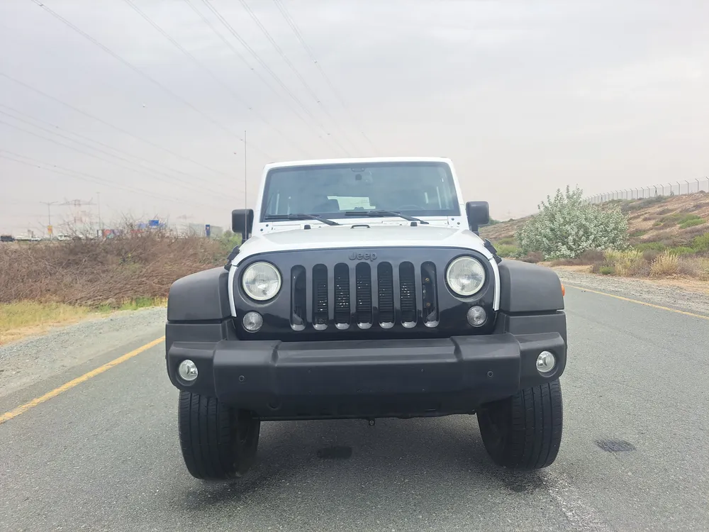 Jeep Wrangler 2017 — YallaMotor