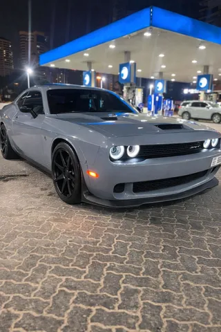 Dodge Challenger 2010 — YallaMotor