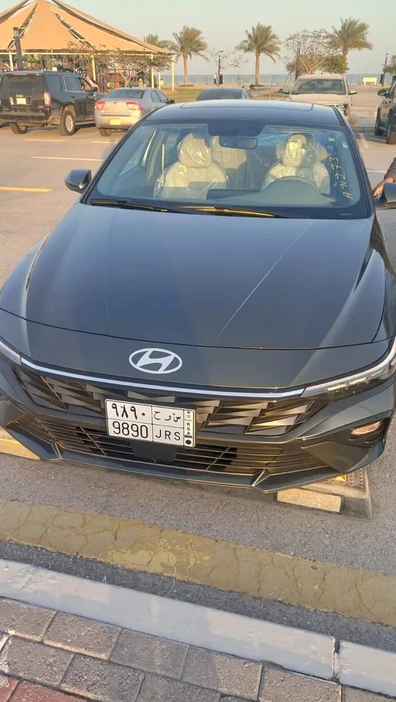 Hyundai Elantra 2026 — YallaMotor