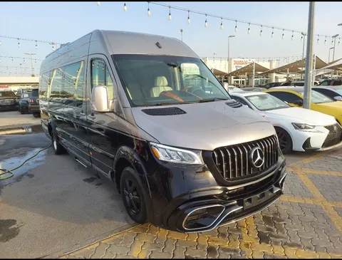Mercedes-Benz Sprinter 2018 — YallaMotor
