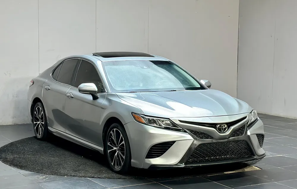 Toyota Camry 2018 — YallaMotor