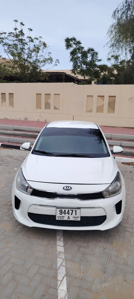 Kia Rio 2019 — YallaMotor