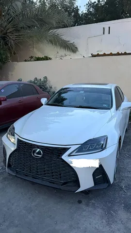 Lexus IS 250 2009 — YallaMotor