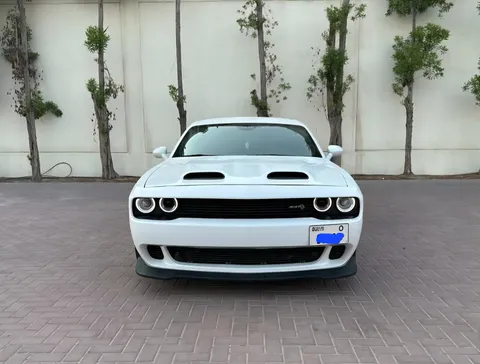 Dodge Challenger 2018 — YallaMotor