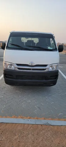 Toyota Hiace 2009 — YallaMotor