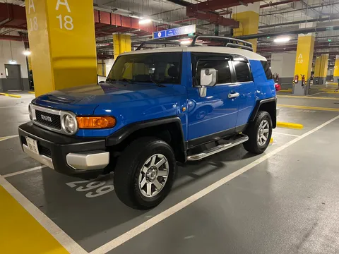 Toyota FJ Cruiser 2007 — YallaMotor