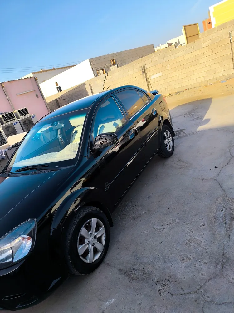 Kia Rio 2011 — YallaMotor