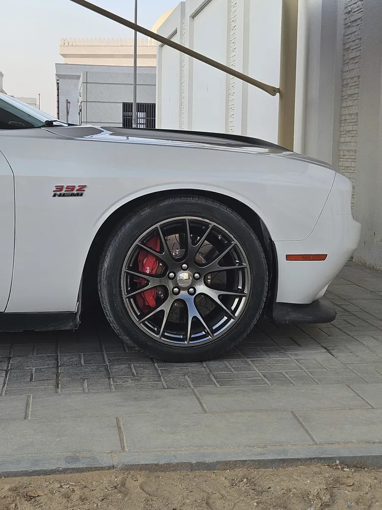 Dodge Challenger 2015 — YallaMotor