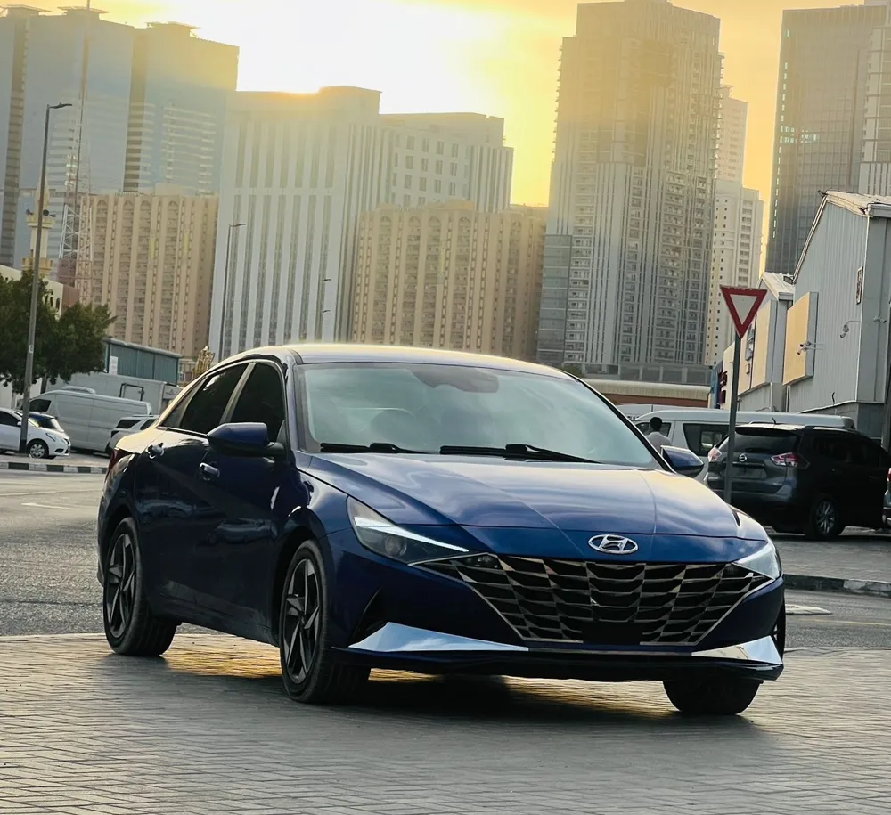 Hyundai Elantra 2023 — YallaMotor