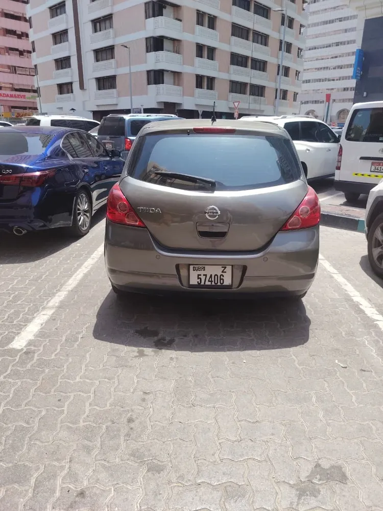 Nissan Tiida 2010 — YallaMotor