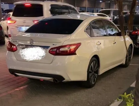 Nissan Altima 2017 — YallaMotor