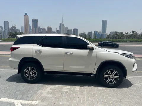 Toyota Fortuner 2022 — YallaMotor