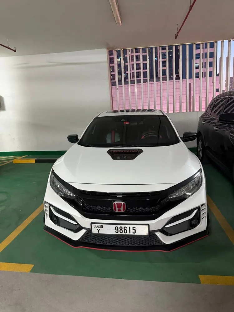 Honda Civic 2020 — YallaMotor