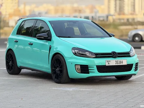 Volkswagen Golf 2013 — YallaMotor