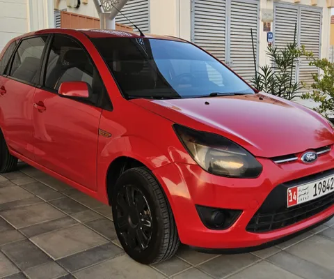 Ford Figo 2016 — YallaMotor