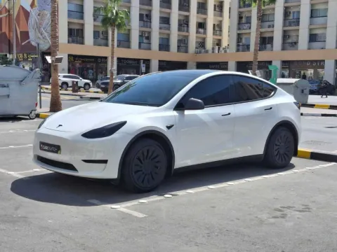 Tesla Model Y 2023 — YallaMotor