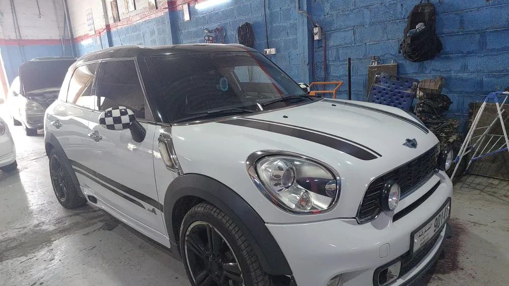 Mini Cooper 2012 — YallaMotor