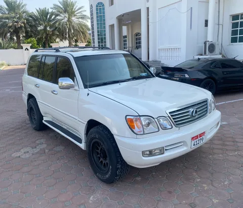 Lexus LX 2001 — YallaMotor