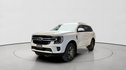 Ford Everest 2024 — YallaMotor
