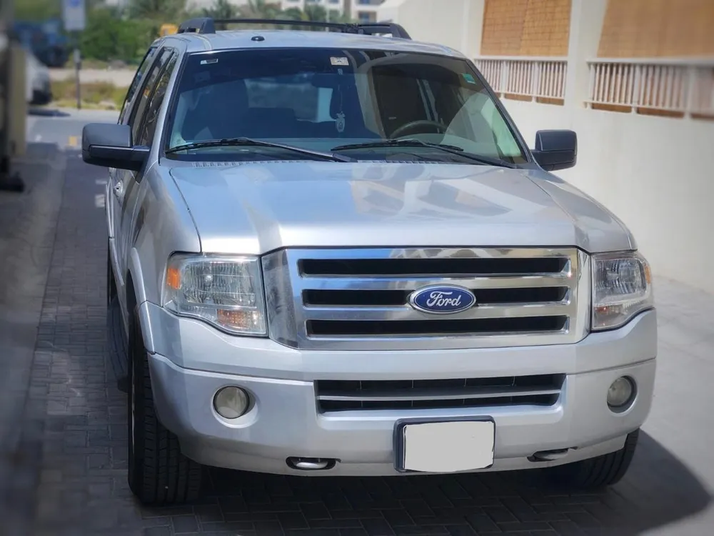 Ford Expedition 2011 — YallaMotor