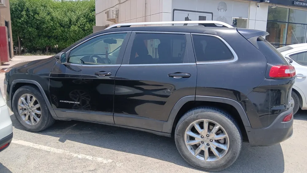 Jeep Cherokee 2014 — YallaMotor