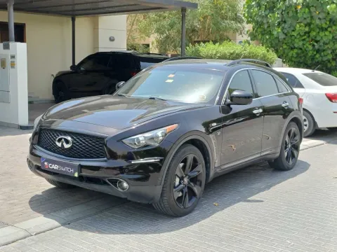 Infiniti QX70 2017 — YallaMotor
