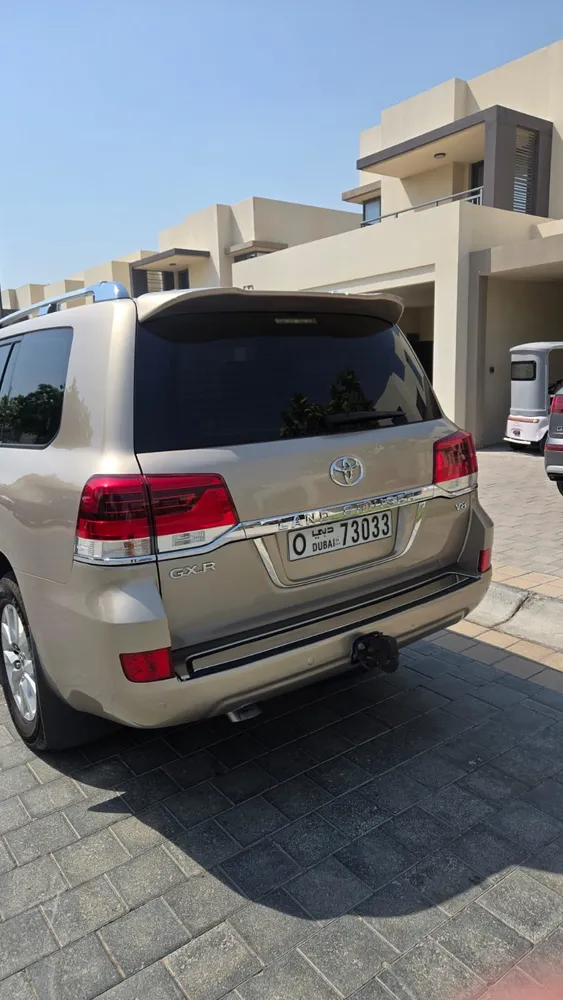 Toyota Land Cruiser 2016 — YallaMotor