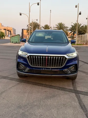 Hongqi HS5 2022 — YallaMotor